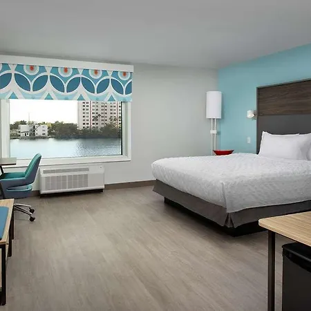 Tru By Hilton Miami Airport South Blue Lagoon-2