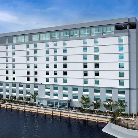 Tru By Hilton Miami Airport South Blue Lagoon-3