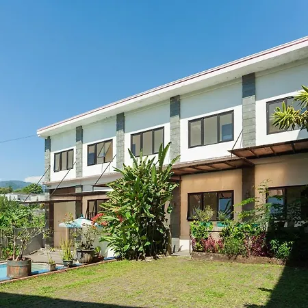 Urbanview Hotel Syariah Villa SM Cisarua Puncak by RedDoorz-2