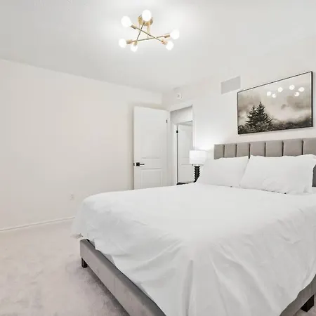 Barrie Luxe, Pool Table 6 Bedroom 6 Ba Custom Design A+ Location-2