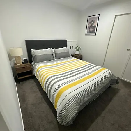 Trafalgar Place-2