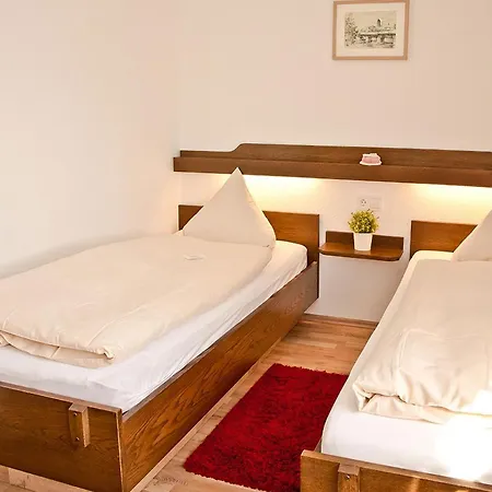 Landhotel Dorfschmiede Konditorei-Café-Restaurant-2