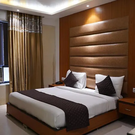 Hotel O Delhi, Near Karol Bagh Main Market And Metro Station-2
