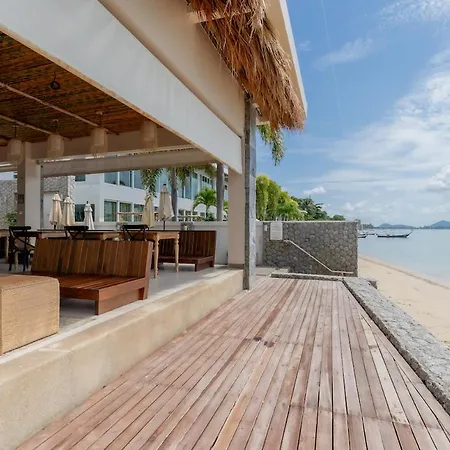 Poppy Beachfront Residence-3