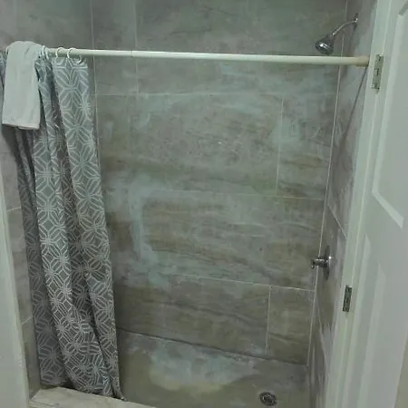 Mount Airy Motel-3