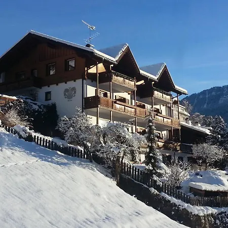 Garni Alba Bed & Breakfast-3