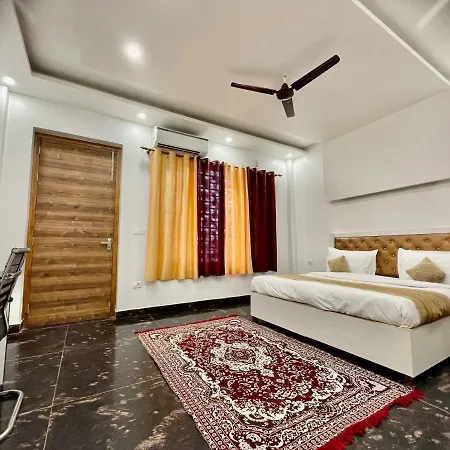 The Grand Suites 122-2