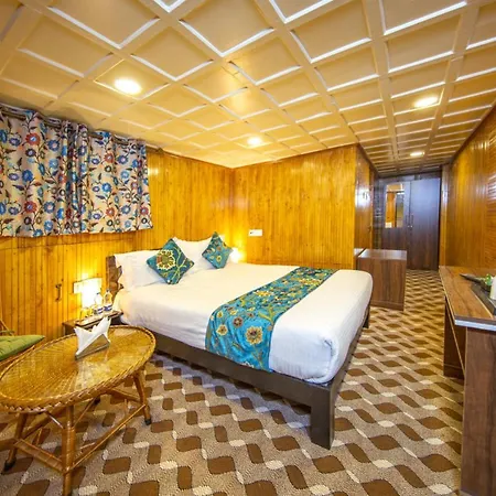Gulmarg Ski Hill Resort-2