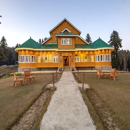 Gulmarg Ski Hill Resort-3