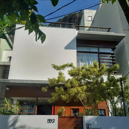Luna Rossa Guest House-3