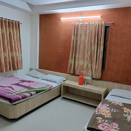 Hotel Sai Dhyan-3