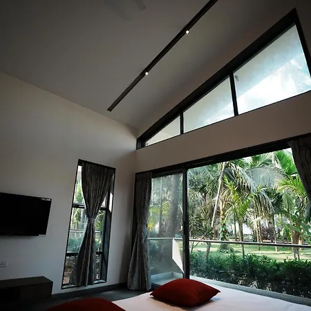 Coco Palms Resort, Diveagar-2