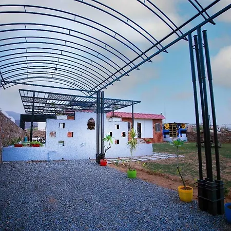The Royal Farm-3