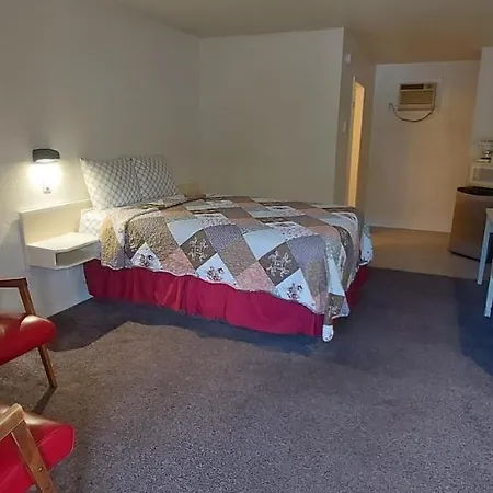 Granby River Inn & Suites-3