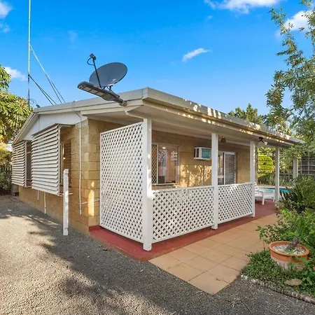 Relaxed Urangan Living At The Poolside Bungalow-2