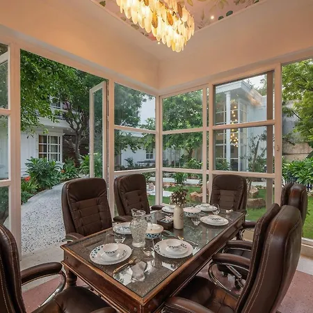 Stayvista's Indraj Manor: Roman-Inspired Villa with Garden & Fireplace-2