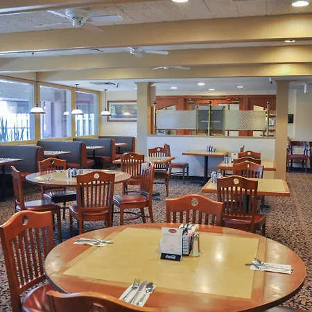 Piccadilly Inn Airport-3