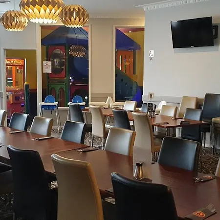 Club Hotel Warragul-3