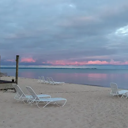 Pine Haven Beach Resort-3