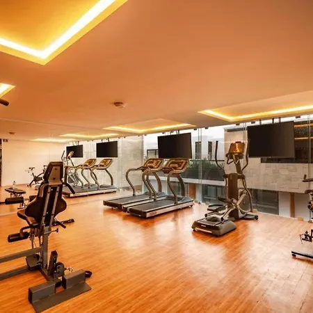 The Shore At 46Th Luxury Condos-2