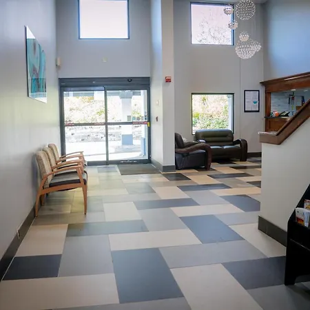 Royal Inn & Suites-2
