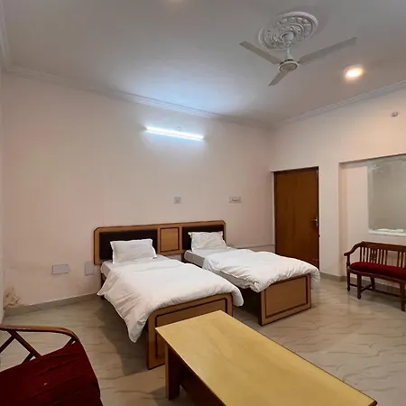 The Patel Stadium Hotel 1 Km From Bus Stand And 2 Km From Railway Station-2