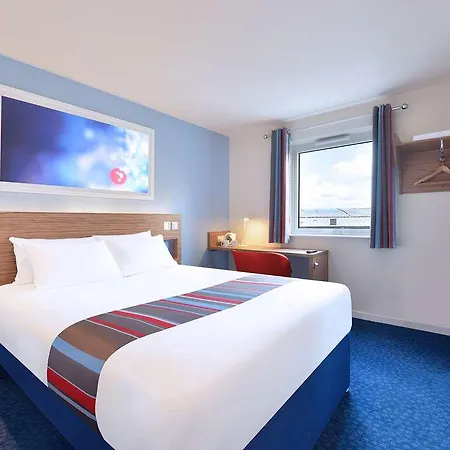 Travelodge Redhill Town Centre-2