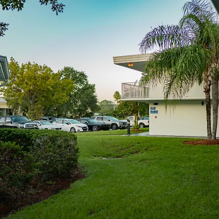 Baymont By Wyndham Orlando Lake Buena Vista South-2