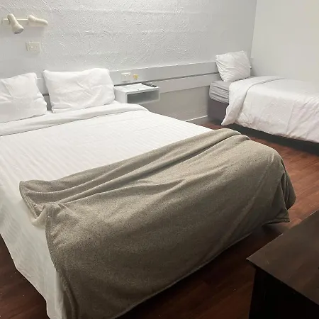 Bungalow Hotel-2