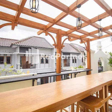 Balmoral House near Ambarukmo Plaza Mall Yogyakarta Mitra RedDoorz-2