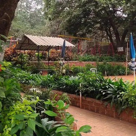 Garden-Park View Hotel-Matheran-3