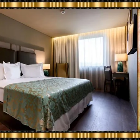Hotel Jaguar Oporto - Is Near The Metro Has Free Parking And A Free Shuttle Service Between The Airport And The Hotel From 7Am To 8Pm-3