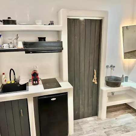 Blue Heart Luxury Suites-3