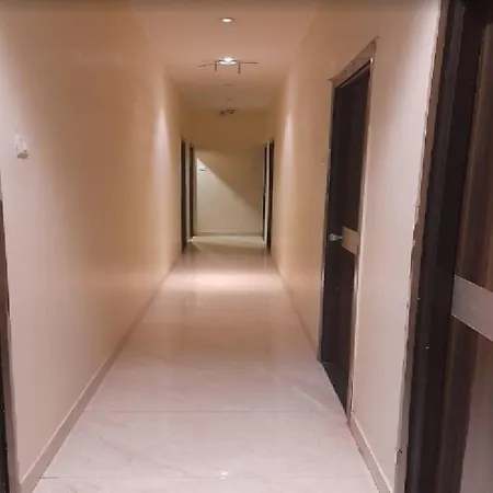 Hotel Everest Inn By Wb Inn-2