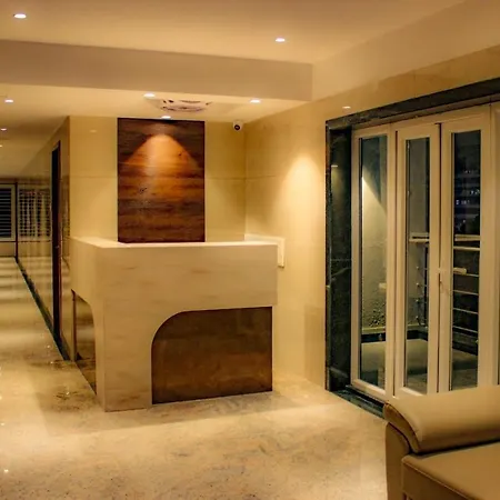 Rr Mount Elite Suites-2