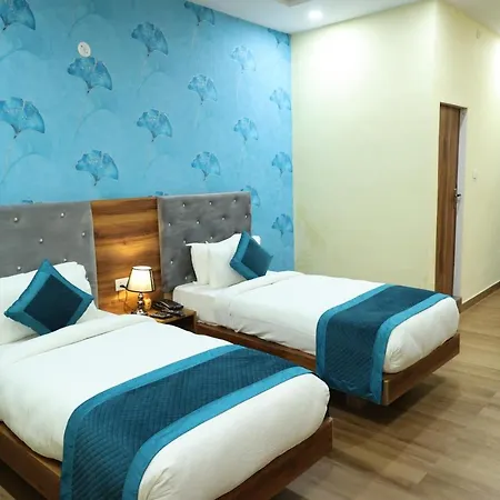 Hotel Golden Palm-2