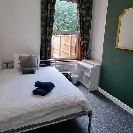 Double Room With Kitchen Facilities-3