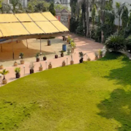Hotel Blue Paradise Chandrapur-3