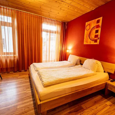 CURUNA Hotel-Garni B&B-2