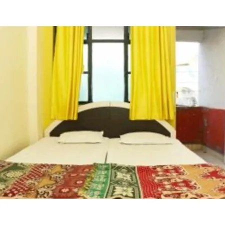 Geeta Lodge, Solapur-3