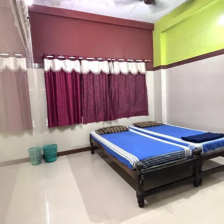 Chitramoola Tourist Home - Opp Temple Only 20 M-2