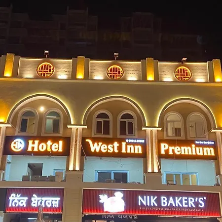 Hotel West Inn Premium-2