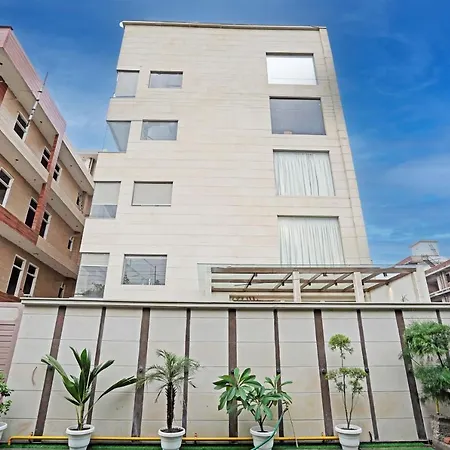 Diamond Admire Hotel & Banquets By Mmd-2