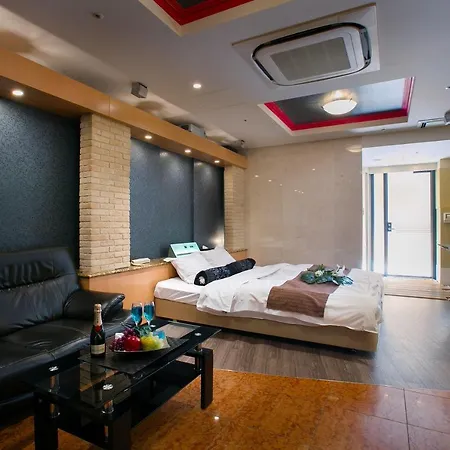 Hotel Axis (Adults Only)-2