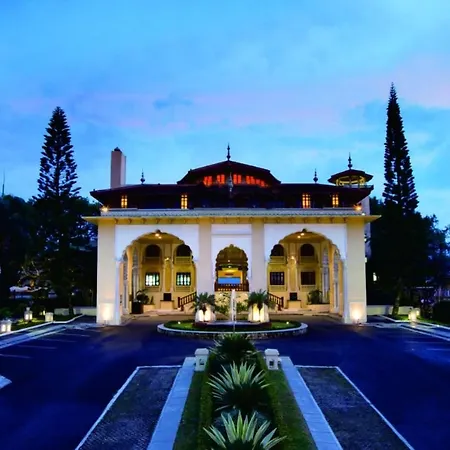 Tripletree Hotel And Resort Bukittinggi-3