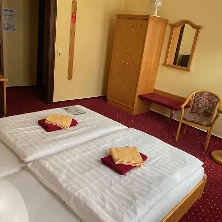 Hotel garni Am Dippeplatz-2