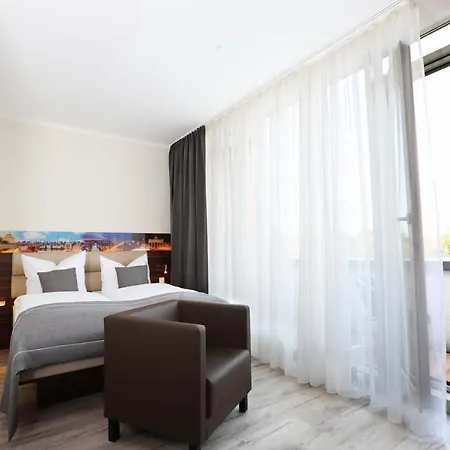 Hoteltow-3