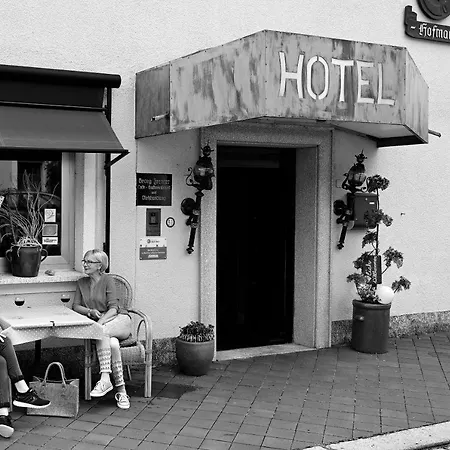 Hotel Zrenners Garni-2