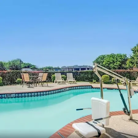 Super 8 By Wyndham Mckinney/Plano Area-2