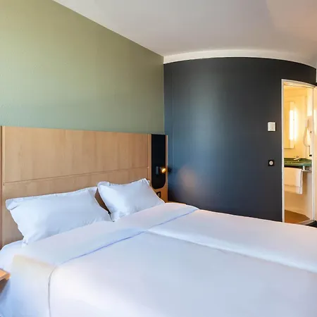 B&B HOTEL Calais Terminal Cité Europe 3 étoiles-2